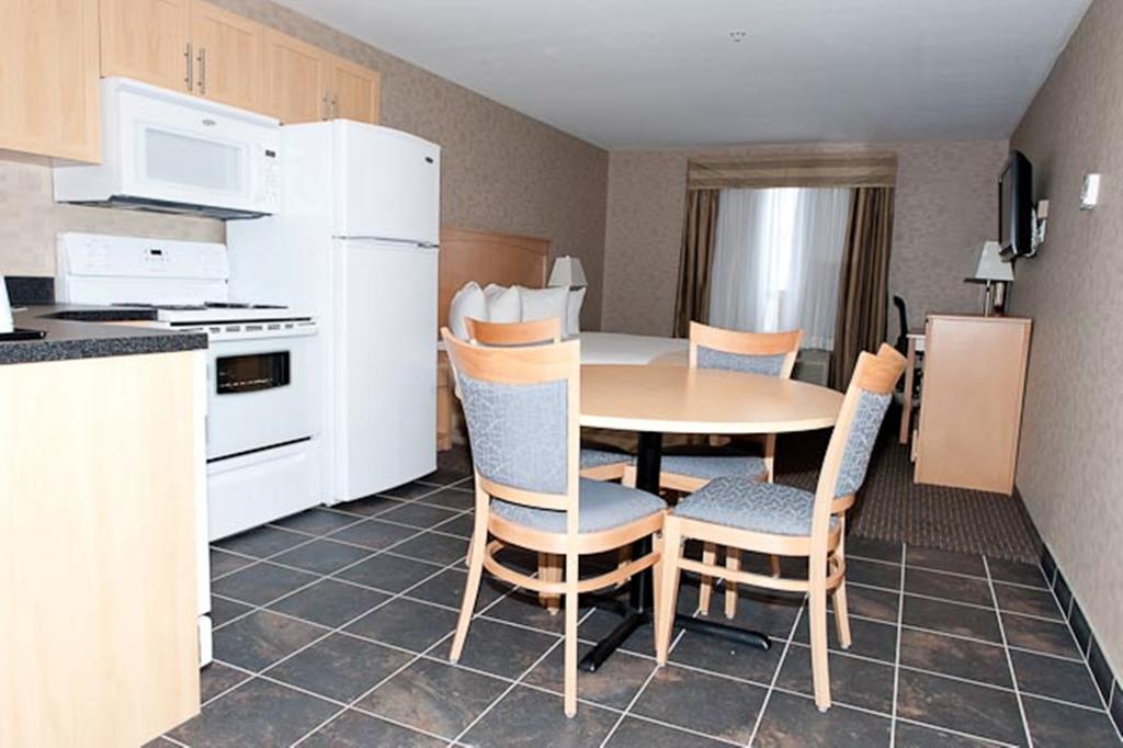 Paradise Inn And Suites Valleyview Eksteriør billede